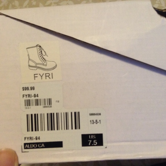 Non-leather black boots Lace up - Picture 6 of 7